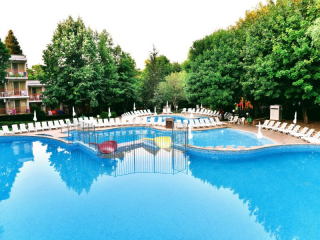 VILLAS VITA PARK - POOL